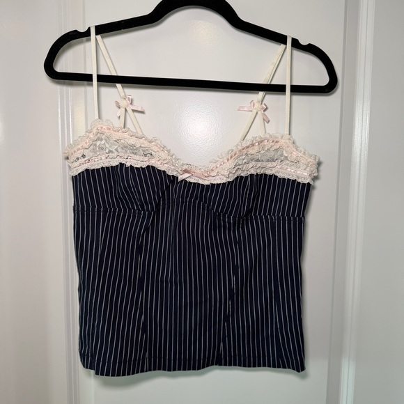 NWT Kimchi Blue Lexi Pinstripe Lace Trim + Bow Detail Cami Urban Outfitters - Picture 4 of 12